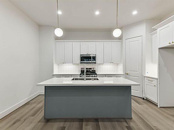 5th image of 7709 Earl Rudder Way