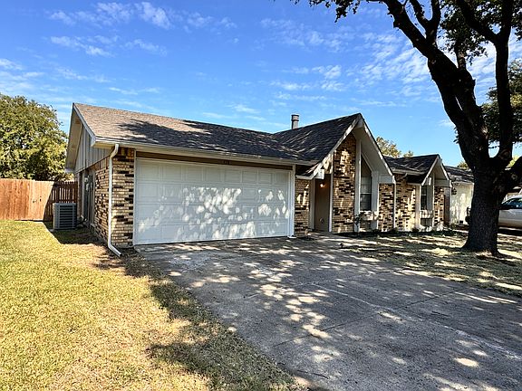 2nd image of 438 Santa Paula Dr