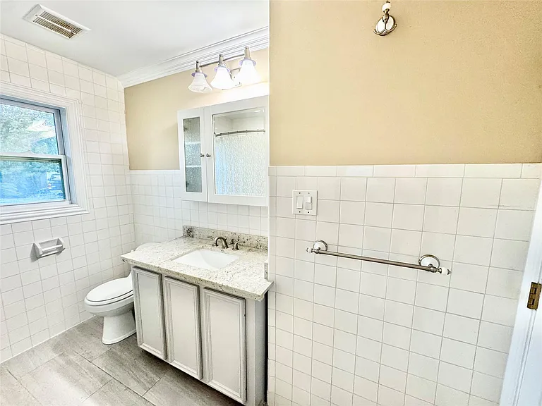 102 Mechanic St — Photo 19