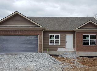 148 Paul Revere Dr, Georgetown, KY 40324