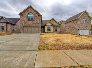 21 Walnut Grv, Pleasant View, TN 37146