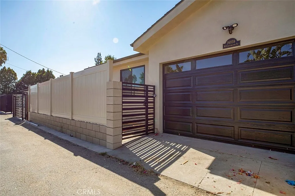 3 bed, 1200 sqft, $3,800 — Photo 4