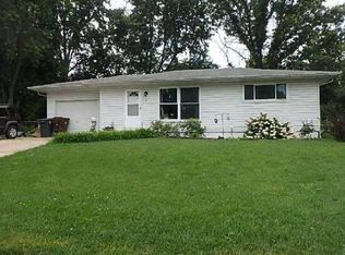 14 Rainbow Dr, Saint Peters, MO