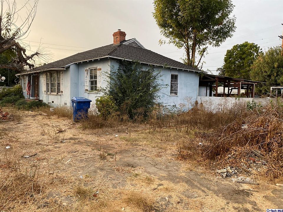2nd image of 13845 Victory Blvd