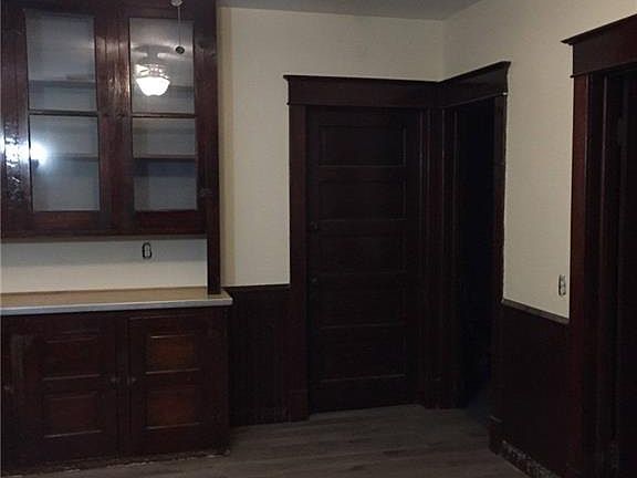3rd image of 59 Ludington St APT 2