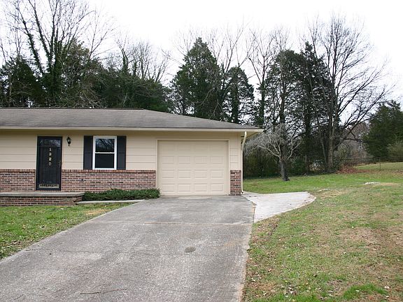 2nd image of 1920 Holirose Ln