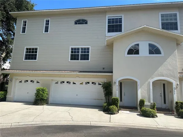 8158 Eagles Park Dr N, Saint Petersburg, FL 33709