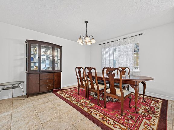 5th image of 9231 Homeland Dr