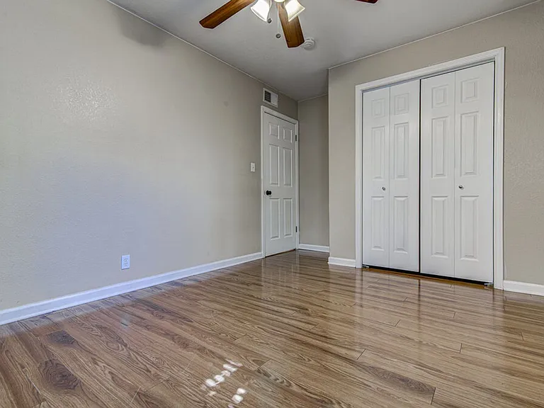 1410 Kamar Dr — Photo 14
