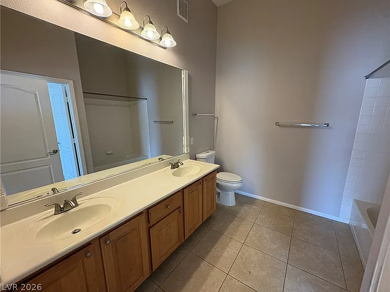 2305 W Horizon Ridge Pkwy #3923 — Photo 12