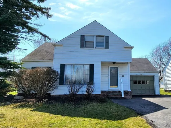 23718 Cedar Rd, Beachwood, OH 44122