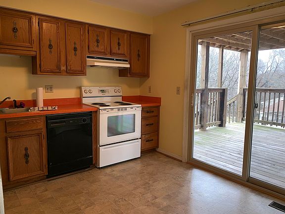 4th image of 2222 Beavers Ln