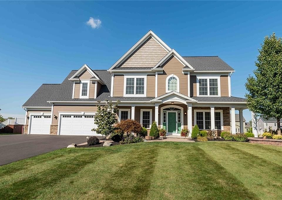 1st image of 82 Rockwell Dr