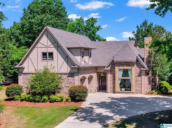 8480 Ledge Cir, Trussville, AL 35173