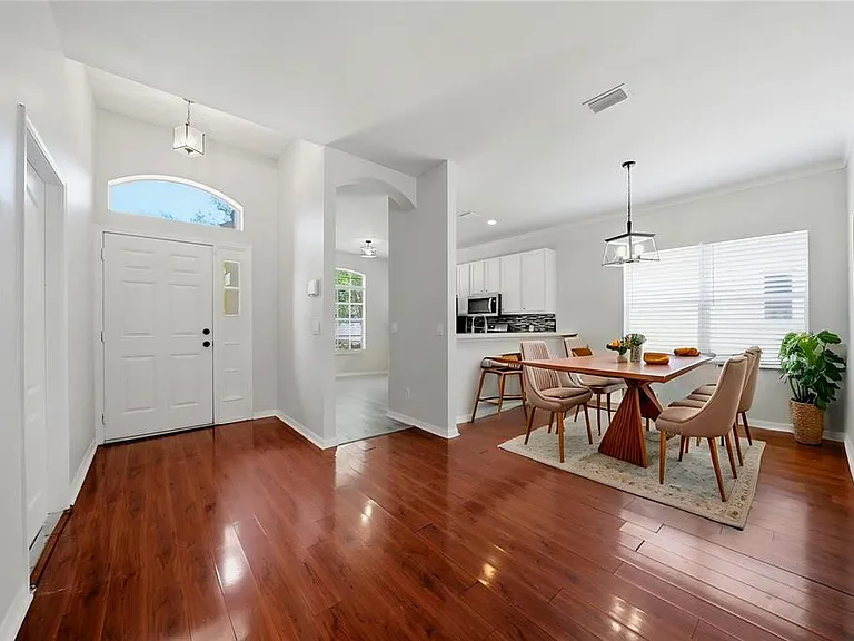 403 Laguna Mill Dr — Photo 2
