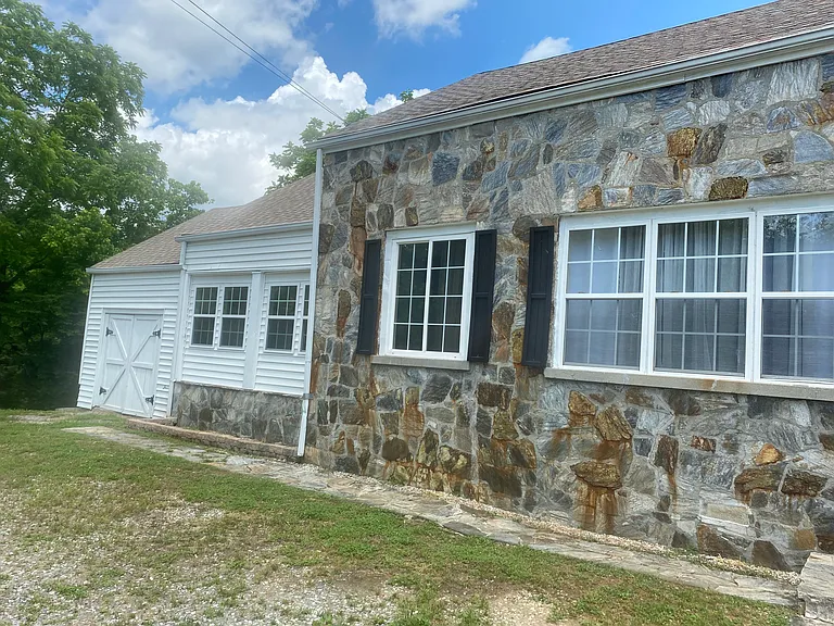 1293 Main St — Photo 10