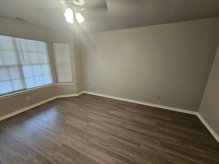1022 W Bel Air Dr — Photo 6