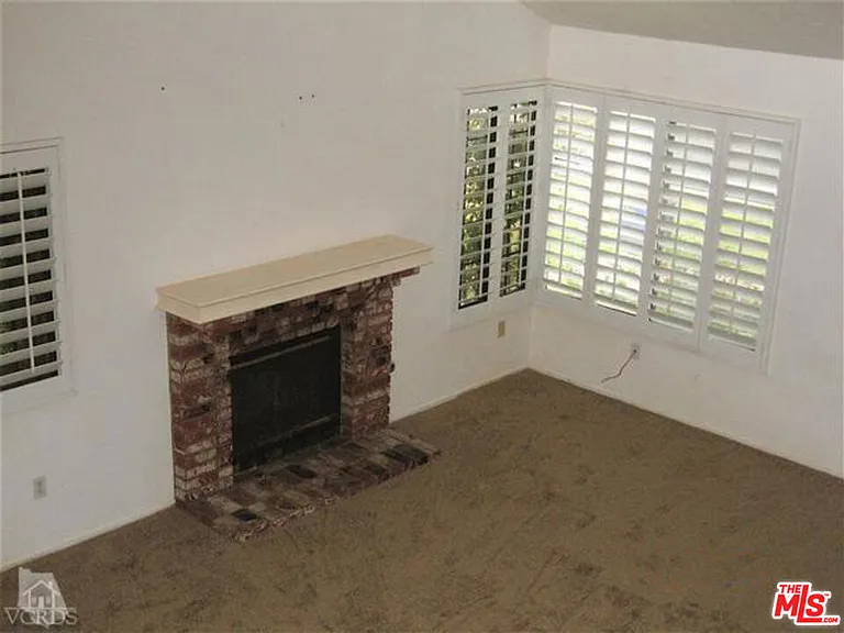 523 Park Springs Ct — Photo 6