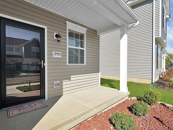 5th image of 1995 Freehold St
