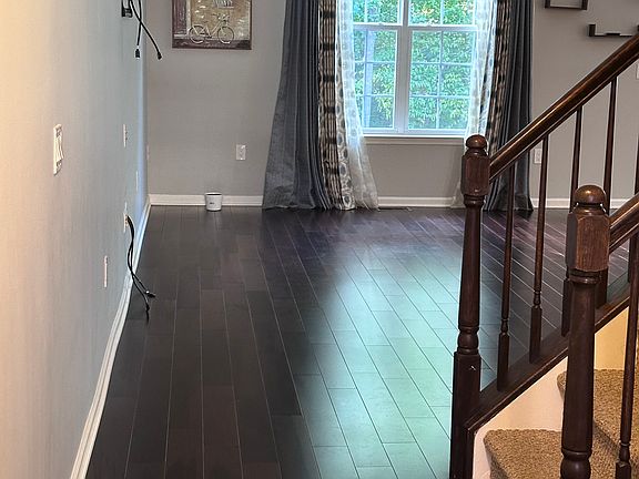2nd image of 204 Ellsworth Way