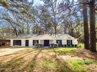 203 Shenandoah Rd N, Brandon, MS 39047