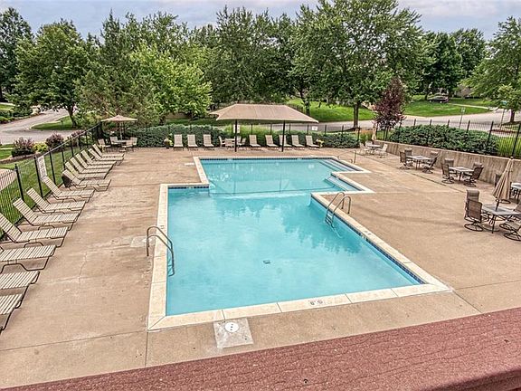 5th image of 13733 Pembroke Cir