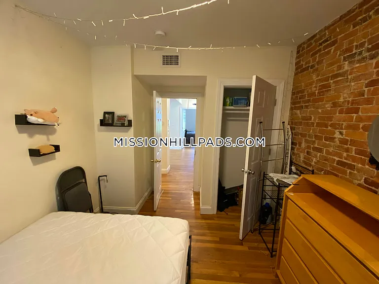 830 Huntington Ave #3 — Photo 31