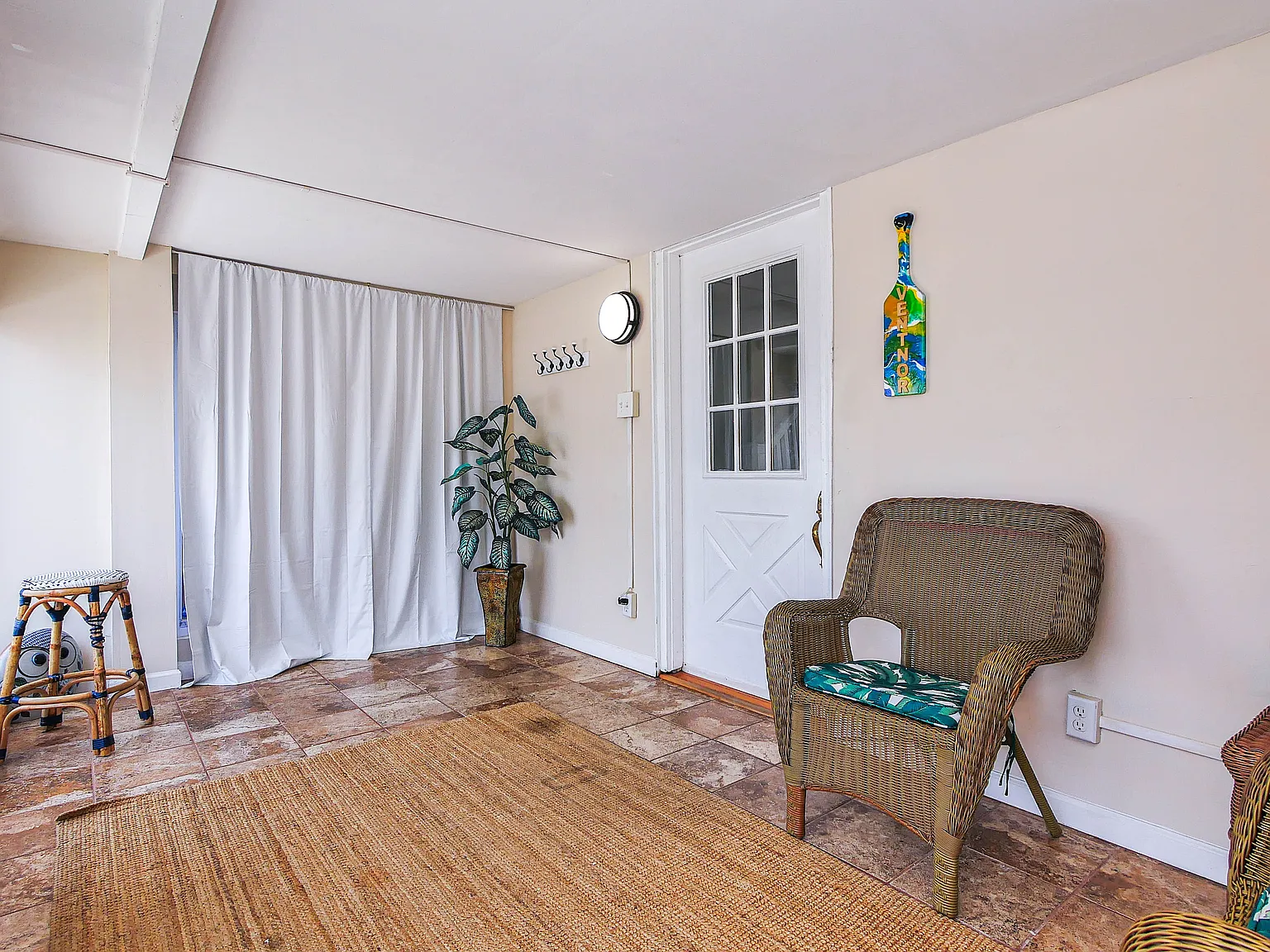 3 bed, 1292 sqft, $1,700 — Photo 3