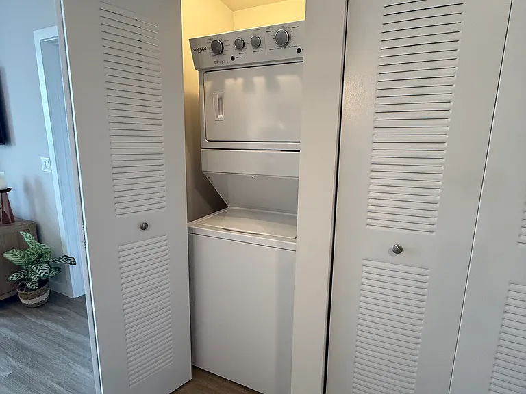 1435 W 31st St #B — Photo 12