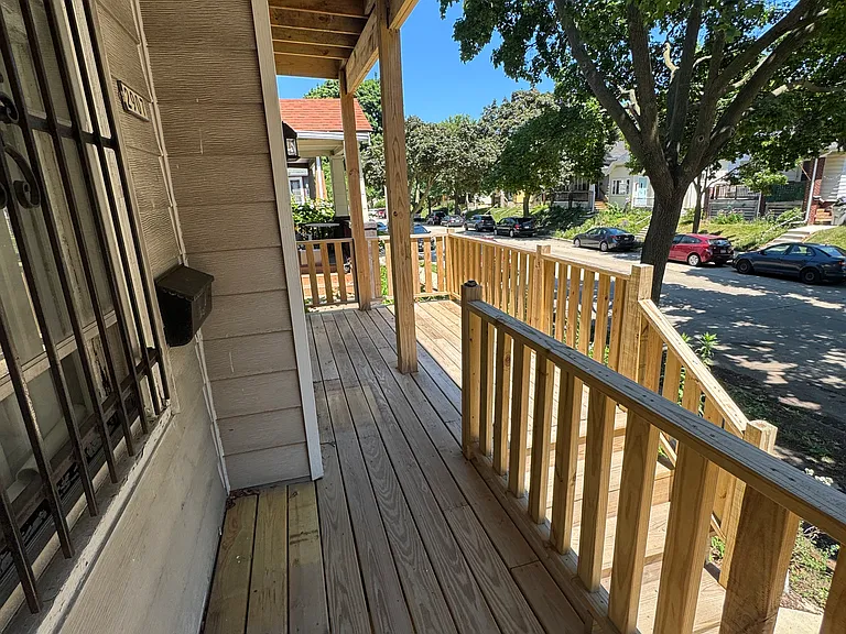 2907 N Fratney St #LWR — Photo 3