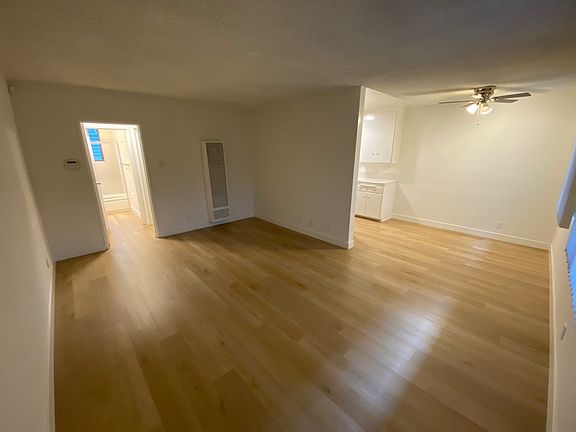 5th image of 3685 Mentone Ave APT 1
