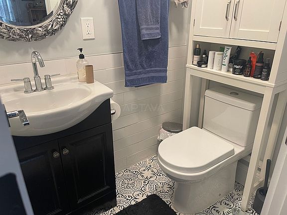 3rd image of 91 Bristol Rd #2