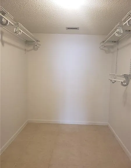 109 Lake Emerald Dr #107 — Photo 8