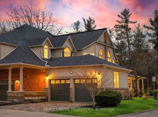 11 Berczy Creek Way S #18, Markham, ON L6C 2R3