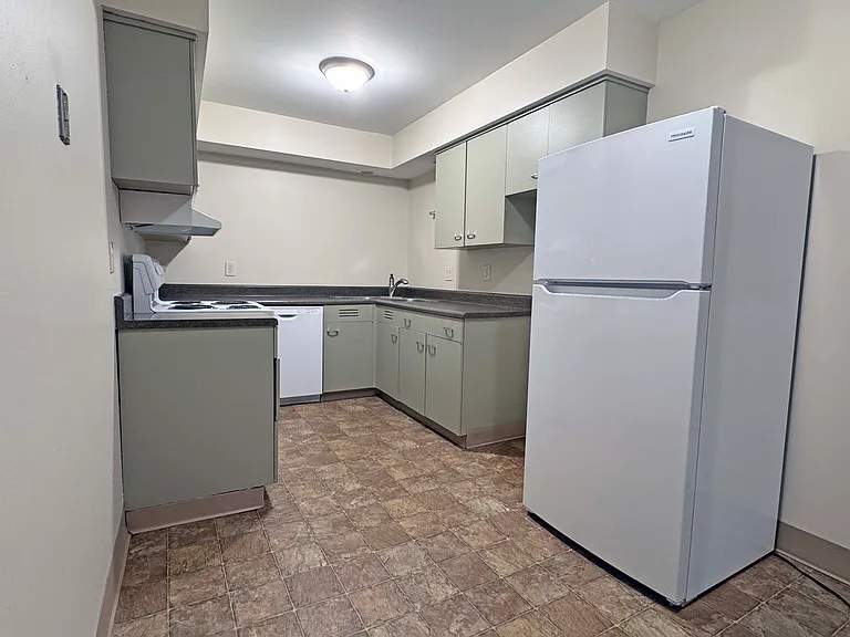 4903 California St #6 — Photo 5