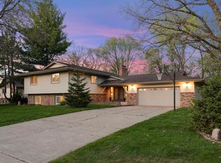 783 Torchwood Dr, New Brighton, MN 55112