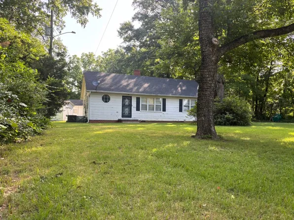 1765 Hollywood Dr, Jackson, TN 38305