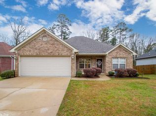 2511 Springhill Village Dr, Bryant, AR 72022