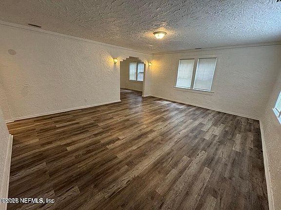 2nd image of 1453 W 14TH Street