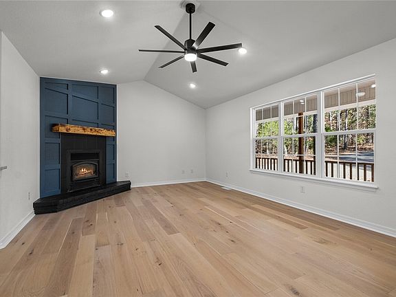 3rd image of 17 Greta Ln