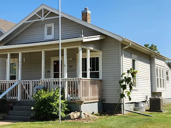 902 E Elm St, Salina, KS 67401
