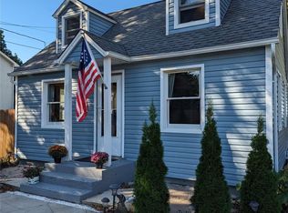 120 Daisy Dr, Mastic Beach, NY 11951