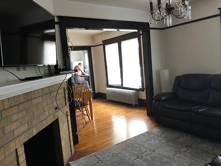 42 Oak St — Photo 5