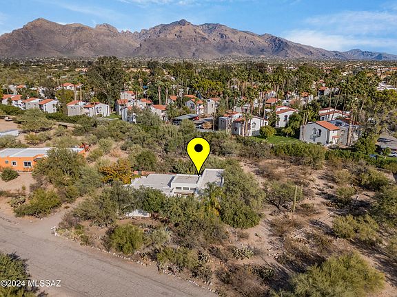 5th image of 6260 N Oasis Ct