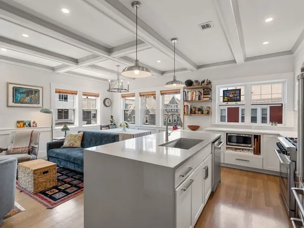 189 Grampian Way #2, Dorchester, MA 02125