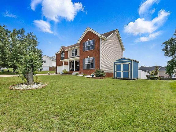 3rd image of 146 Troutbeck Ct