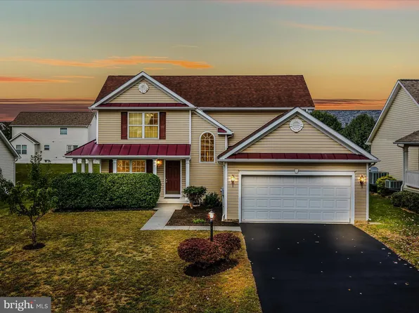 78 Diamante Dr, Inwood, WV 25428