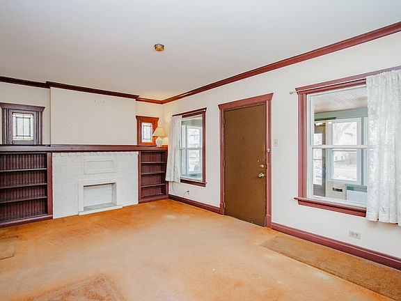 5th image of 837 S Lombard Ave