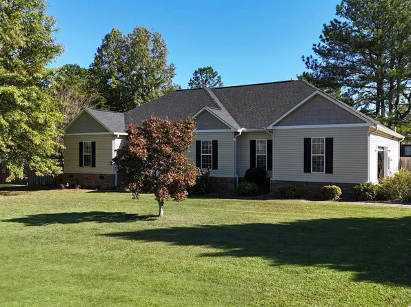 28 Jonquil Dr, Guntersville, AL 35976