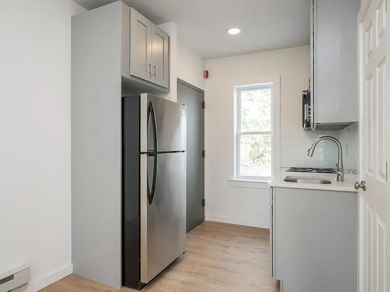 1617 Harrison St — Photo 9